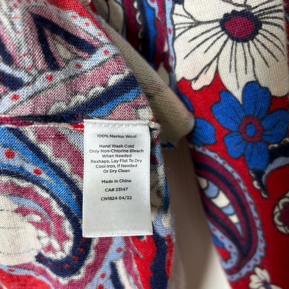 Talbots Audrey Sweater Large 100% Pure Merino Wool Long Sleeve Floral Red Blue - Picture 9 of 11